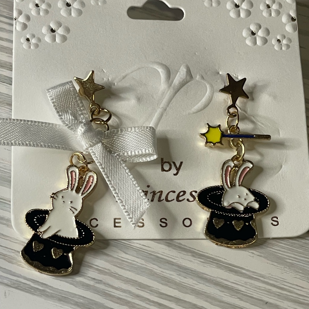 Sale 2 X 10 Gold And Black Magic Rabbit Earrings 8$